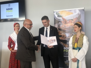 Obrtnička komora Dubrovnik primila priznanje za sudjelovanje na Dubrovačkoj trpezi