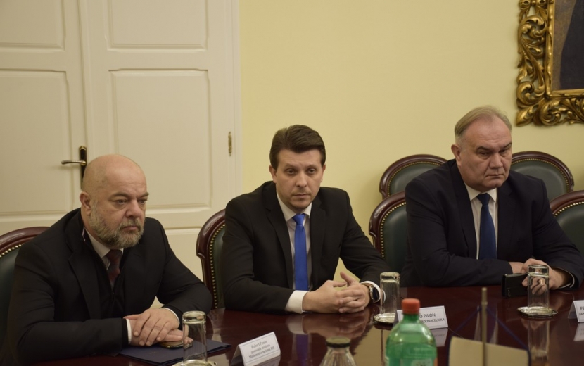 lorem ipsum dolor sit