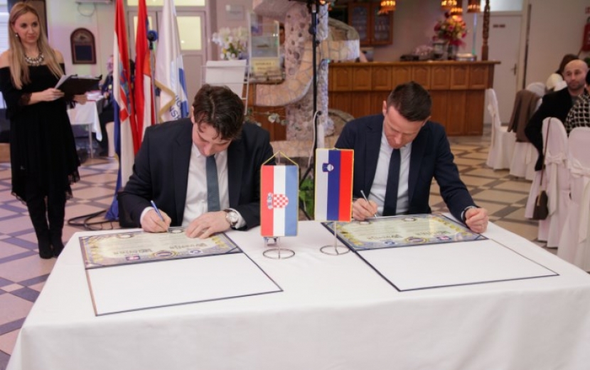 lorem ipsum dolor sit