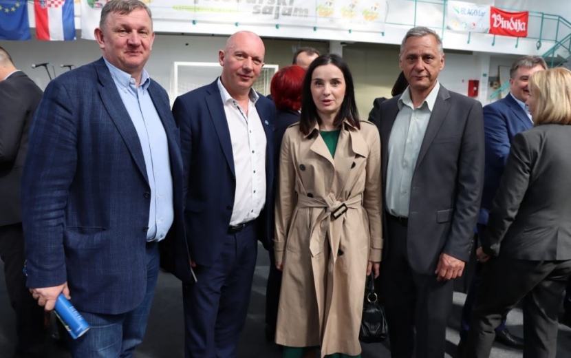 lorem ipsum dolor sit