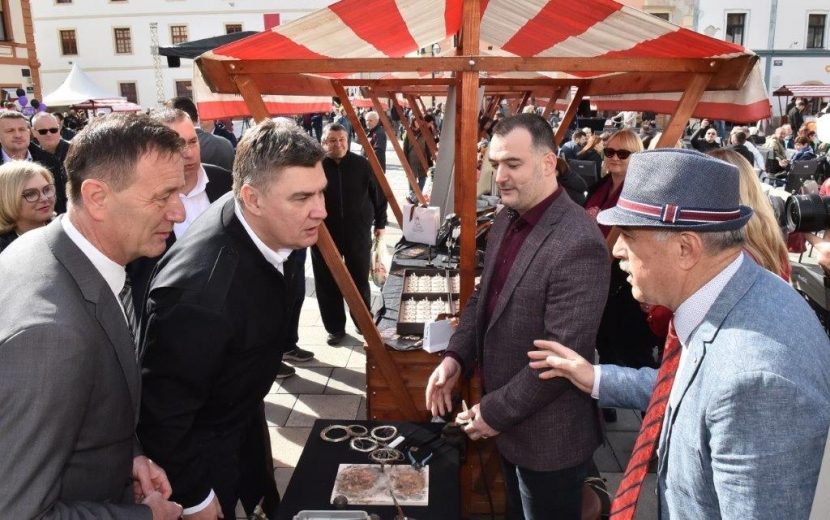 lorem ipsum dolor sit