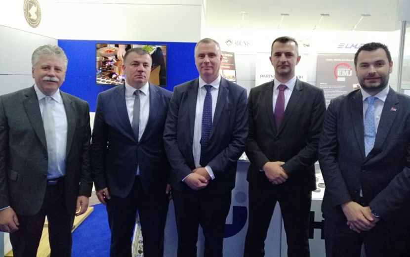 lorem ipsum dolor sit