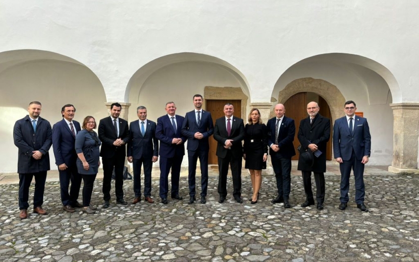 lorem ipsum dolor sit