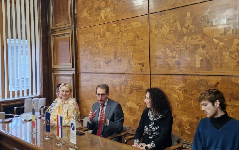 lorem ipsum dolor sit