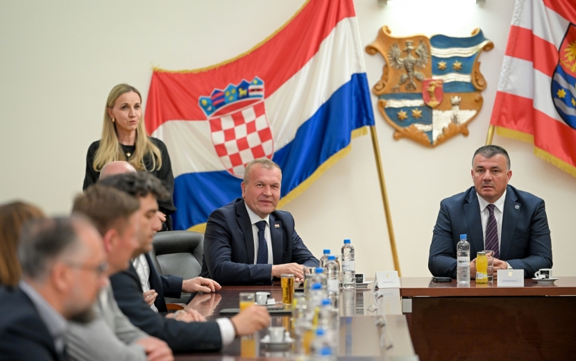 lorem ipsum dolor sit